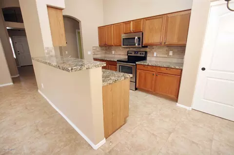 1629 E Desert Ln, Phoenix, AZ 85042 photo 10