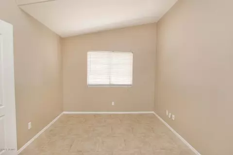 1629 E Desert Ln, Phoenix, AZ 85042 photo 7