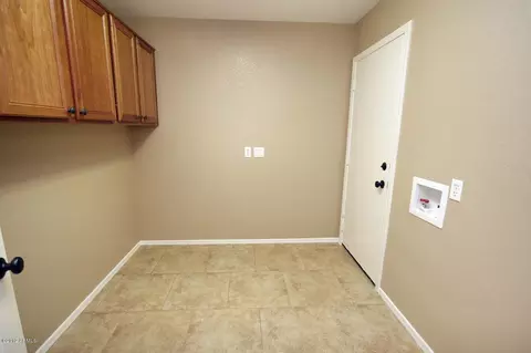 1629 E Desert Ln, Phoenix, AZ 85042 photo 20
