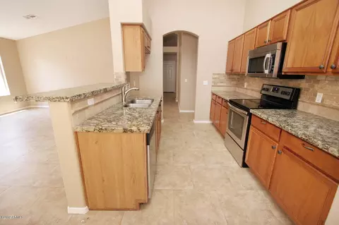 1629 E Desert Ln, Phoenix, AZ 85042 photo 1