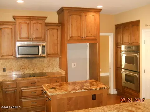 3818 E Downing Cir, Mesa, AZ 85205 photo 2