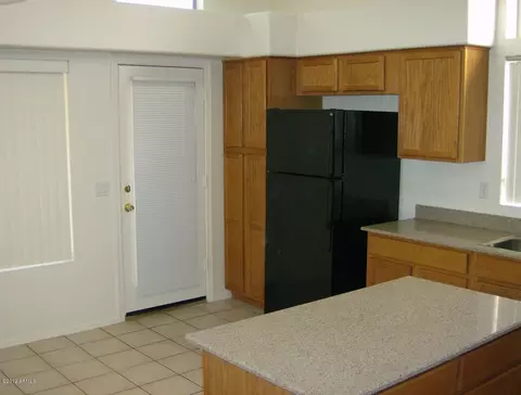 10104 E Capri Ave, Mesa, AZ 85208 photo 5