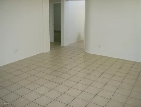 10104 E Capri Ave, Mesa, AZ 85208 photo 2