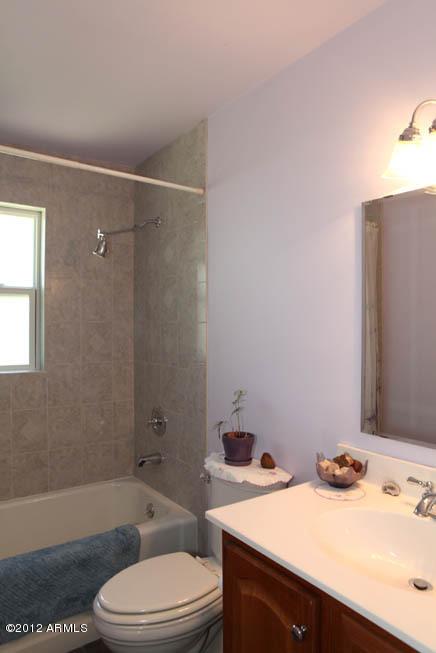4241 E Piccadilly Rd, Phoenix, AZ 85018 photo 21