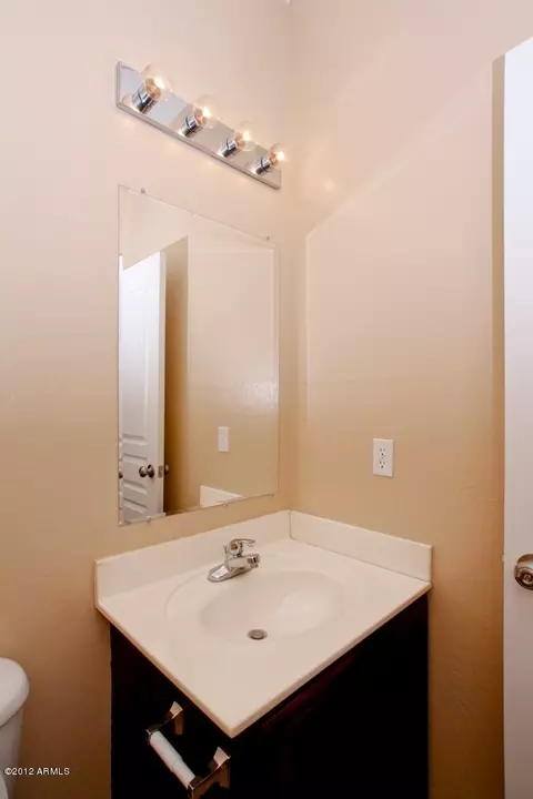 783 E Iris Ct, Gilbert, AZ 85296 photo 5
