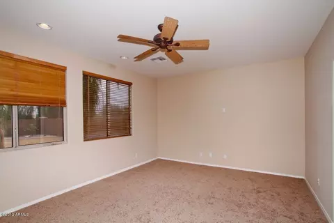 783 E Iris Ct, Gilbert, AZ 85296 photo 4