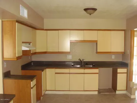 4212 E Darrel Rd, Phoenix, AZ 85042 photo 2