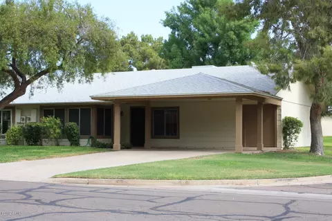 4916 E Magic Stone Dr, Phoenix, AZ 85044 photo 2