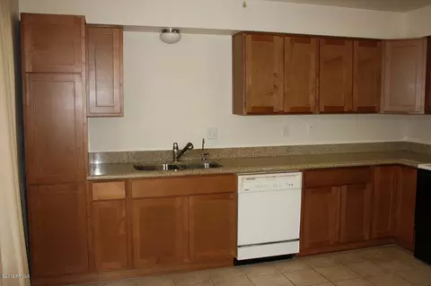 4916 E Magic Stone Dr, Phoenix, AZ 85044 photo 8