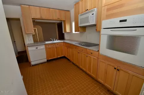 915 E Roma Ave, Phoenix, AZ 85014 photo 4