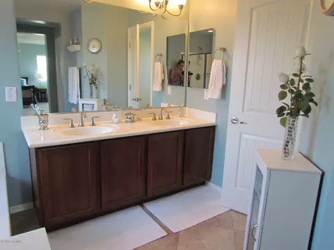 863 E Doral Ct, Gilbert, AZ 85297 photo 13