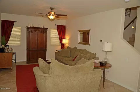 3965 E Cat Balue Dr, Phoenix, AZ 85050 photo 2
