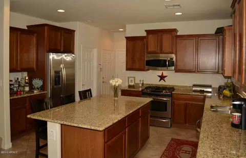 3965 E Cat Balue Dr, Phoenix, AZ 85050 photo 3