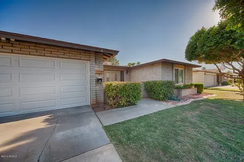 2121 E Greenway Dr, Tempe, AZ 85282 photo 2