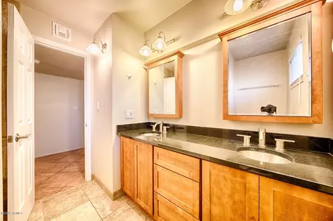 2121 E Greenway Dr, Tempe, AZ 85282 photo 20