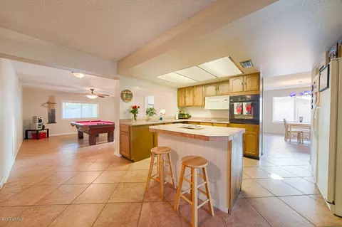 2121 E Greenway Dr, Tempe, AZ 85282 photo 9
