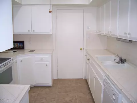 2653 E Beekman Pl, Phoenix, AZ 85016 photo 6