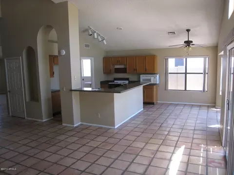 2721 E Thunderhill Pl, Phoenix, AZ 85048 photo 9