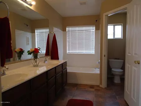 2064 S Constellation Ct, Gilbert, AZ 85295 photo 10