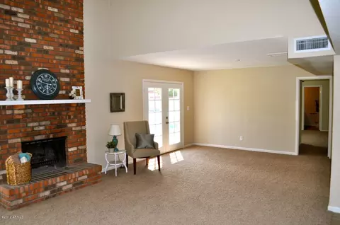 3919 E Laurel Ln, Phoenix, AZ 85028 photo 17