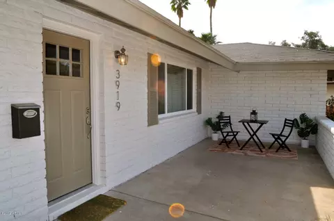 3919 E Laurel Ln, Phoenix, AZ 85028 photo 5
