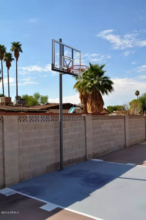 3919 E Laurel Ln, Phoenix, AZ 85028 photo 32