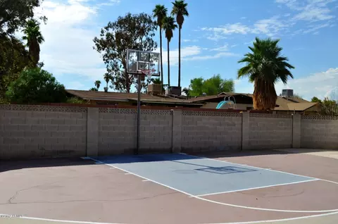 3919 E Laurel Ln, Phoenix, AZ 85028 photo 31