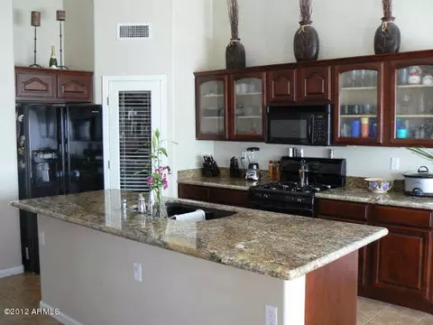 4011 E Renee Dr, Phoenix, AZ 85050 photo 2