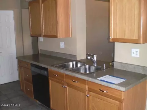 2215 E Coghlan Pl, Phoenix, AZ 85028 photo 12