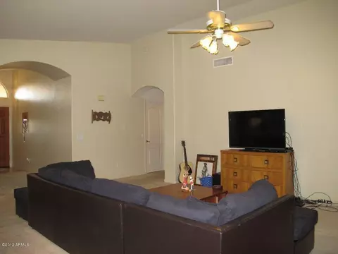 3126 E Oraibi Dr, Phoenix, AZ 85050 photo 9
