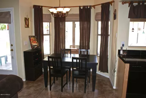 1122 E Liberty Ln, Gilbert, AZ 85296 photo 5