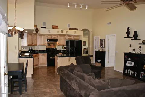 1122 E Liberty Ln, Gilbert, AZ 85296 photo 4
