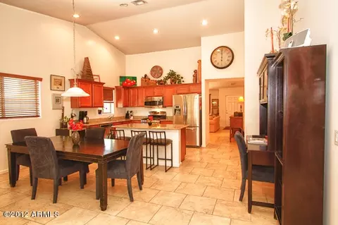 4028 E Navigator Ln, Phoenix, AZ 85050 photo 4