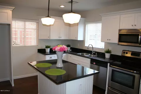 2906 E Cheery Lynn Rd, Phoenix, AZ 85016 photo 4