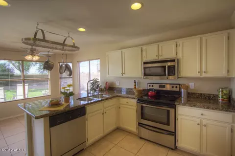 4857 E Abraham Ln, Phoenix, AZ 85054 photo 10