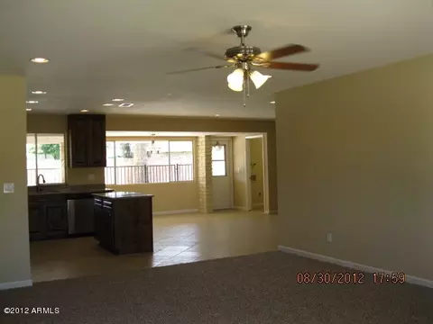 3825 E Cholla St, Phoenix, AZ 85028 photo 2