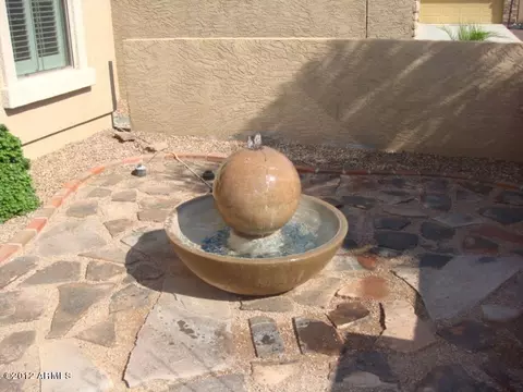 6286 S Sky Ln, Gilbert, AZ 85298 photo 9