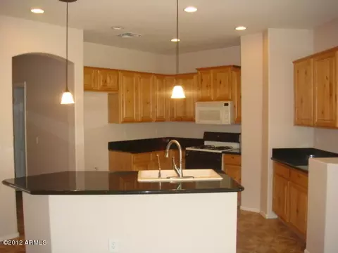 6286 S Sky Ln, Gilbert, AZ 85298 photo 2