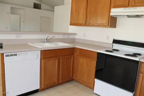 932 S Wanda Dr, Gilbert, AZ 85296 photo 6