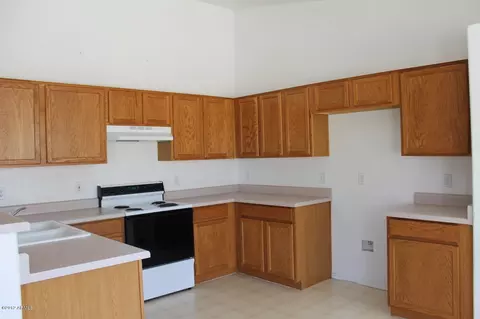 932 S Wanda Dr, Gilbert, AZ 85296 photo 5