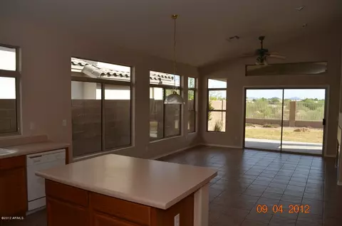 2015 E Creedance Blvd, Phoenix, AZ 85024 photo 4