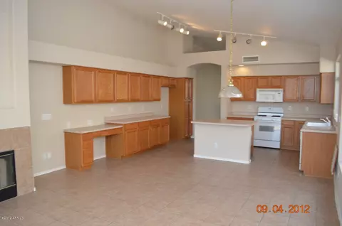 2015 E Creedance Blvd, Phoenix, AZ 85024 photo 6