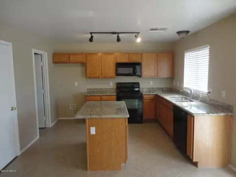 1190 S Boulder St #C, Gilbert, AZ 85296 photo 2