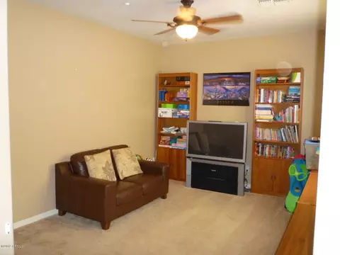 3999 E Crest Ln, Phoenix, AZ 85050 photo 12