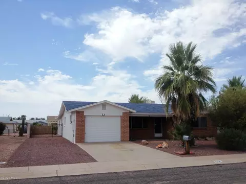 1390 S Saguaro Dr, Apache Junction, AZ 85120 photo 1