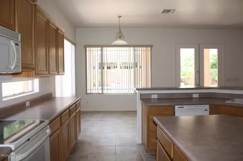 3341 E Vaughn Ave, Gilbert, AZ 85234 photo 9