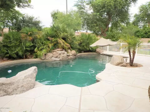 704 E Hampton Ct, Gilbert, AZ 85295 photo 11