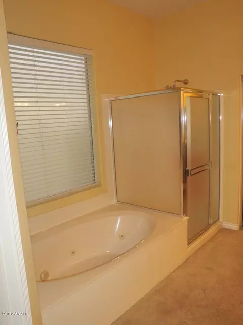 704 E Hampton Ct, Gilbert, AZ 85295 photo 8