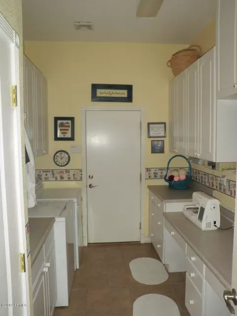 704 E Hampton Ct, Gilbert, AZ 85295 photo 16