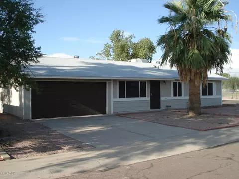 2756 E Michelle Dr, Phoenix, AZ 85032 photo 2
